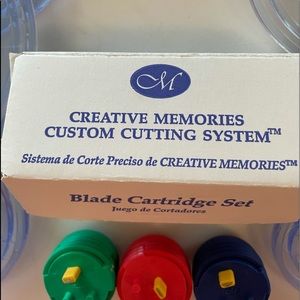 Creative memories oval and circle cutting systems